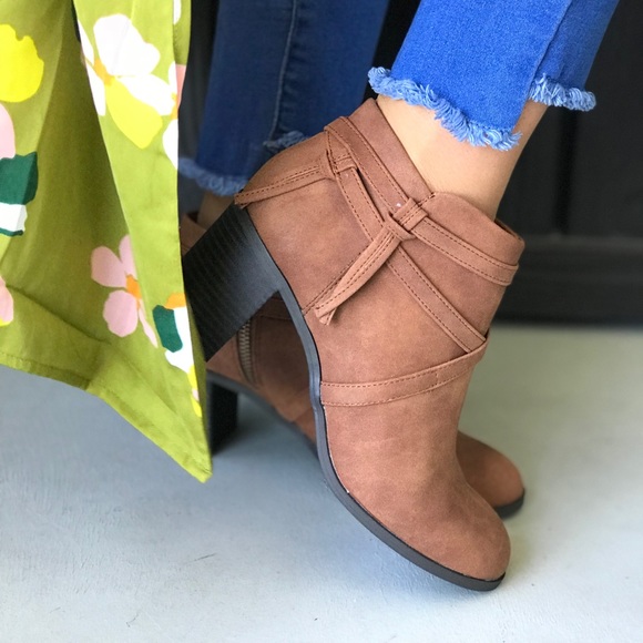 Cognac Fringe Crisscross Straps Ankle Boots - Picture 8 of 8